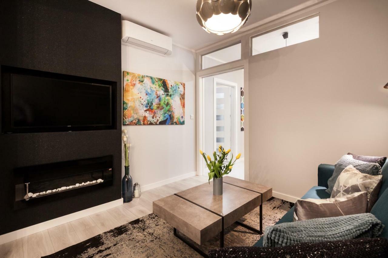 Apartments Cracow Wawrzynca By Noclegi Renters Krakkó Kültér fotó